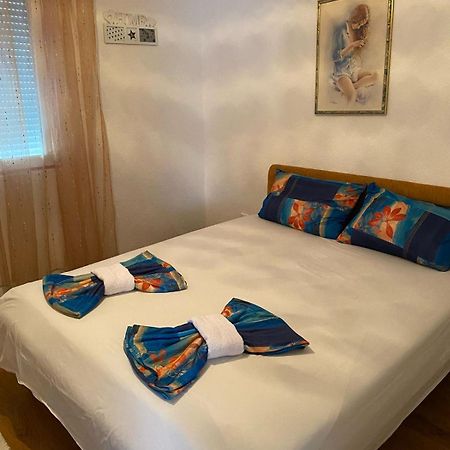 Guest House Kruna Ulcinj Eksteriør bilde